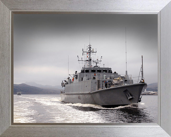 HMS Ramsey M110 Royal Navy Sandown class minehunter Photo Print or Framed Print - Hampshire Prints