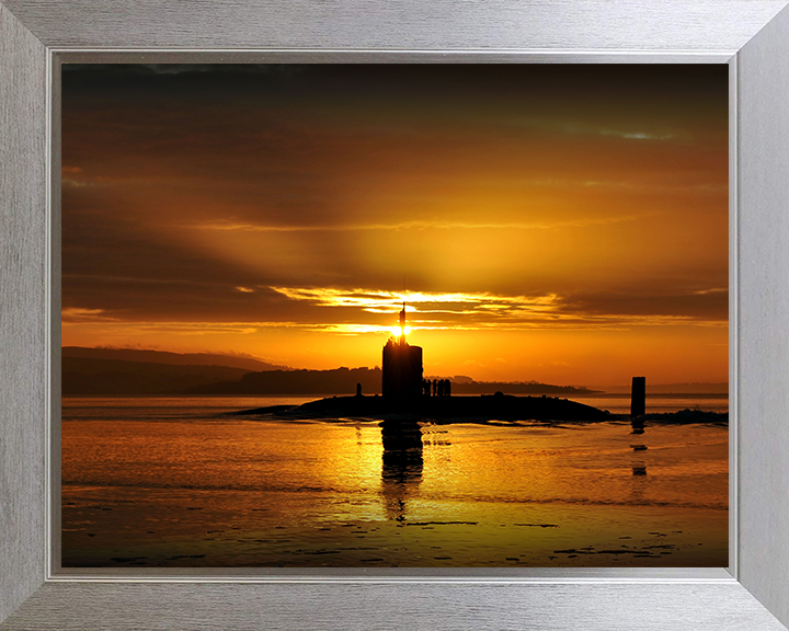 HMS Triumph S93 Submarine | Photo Print | Framed Print | Trafalgar Class | Royal Navy