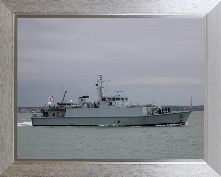 HMS Grimsby M108 Royal Navy Sandown class minehunter Photo Print or Framed Print - Hampshire Prints