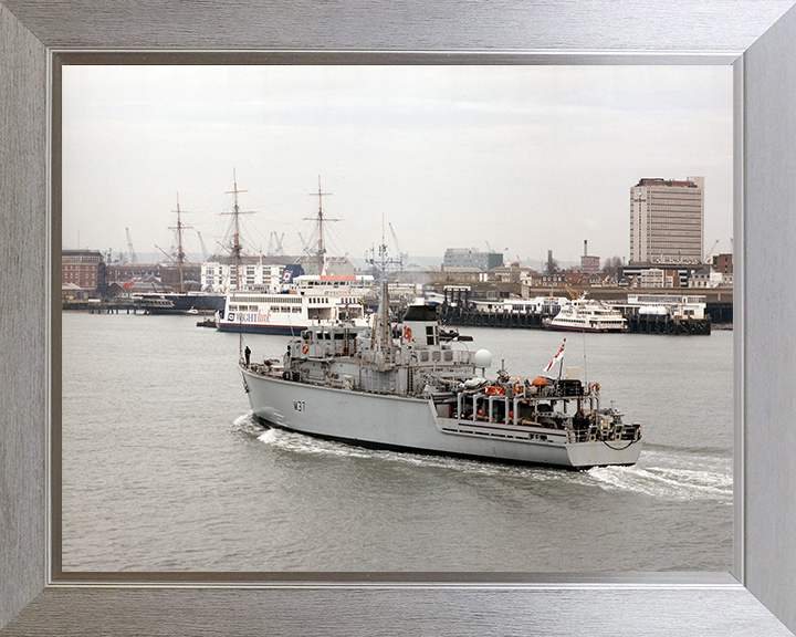 HMS Chiddingfold M37 | Photo Print | Framed Print | Hunt Class | Minehunter | Royal Navy