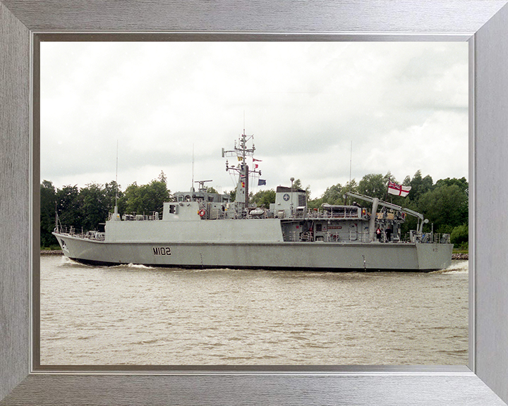 HMS Inverness M102 Royal Navy Sandown class minehunter Photo Print or Framed Print - Hampshire Prints