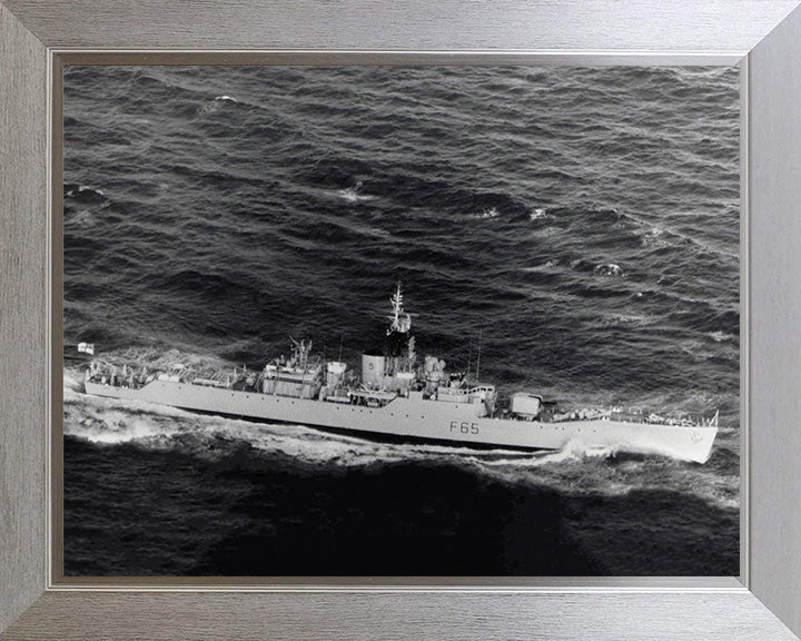 HMS Tenby F65 Royal Navy Whitby Class Frigate Photo Print or Framed Print - Hampshire Prints