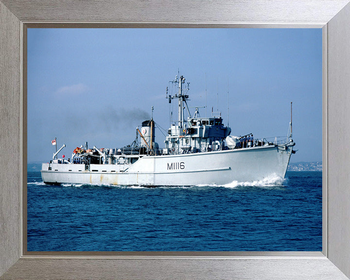 HMS Wilton M1116 Royal Navy Ton Class Minesweeper Photo Print or Framed Print - Hampshire Prints