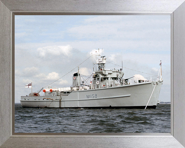 HMS Laleston M1158 Royal Navy Ton Class Minesweeper Photo Print or Framed Print - Hampshire Prints