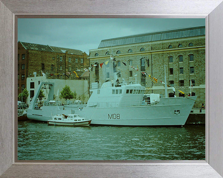 HMS Venturer M08 Royal Navy Converted minesweeper Photo Print or Framed Print - Hampshire Prints