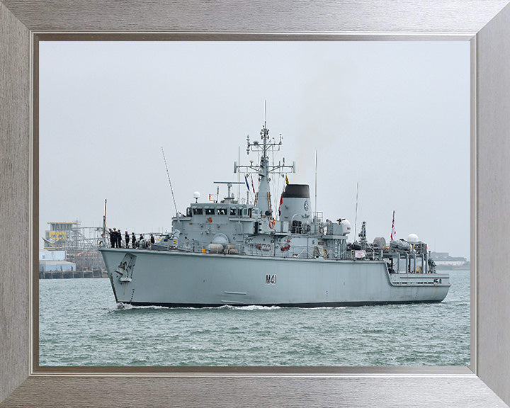 HMS Quorn M41 Royal Navy Hunt class mine countermeasures vessel Photo Print or Framed Print - Hampshire Prints