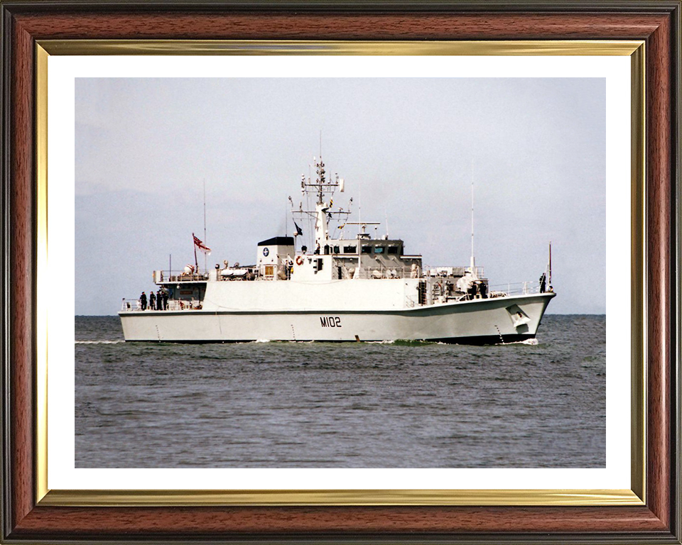 HMS Inverness M102 Royal Navy Sandown class minehunter Photo Print or Framed Print - Hampshire Prints