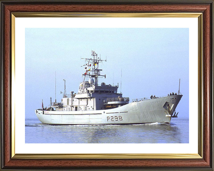 HMS Shetland P298 Royal Navy Island class Patrol Vessel Photo Print or Framed Photo Print - Hampshire Prints