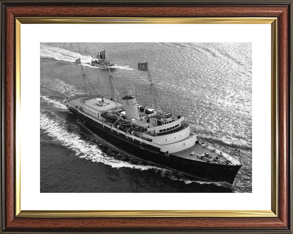 HMY Britannia Royal Yacht Photo Print or Framed Print - Hampshire Prints