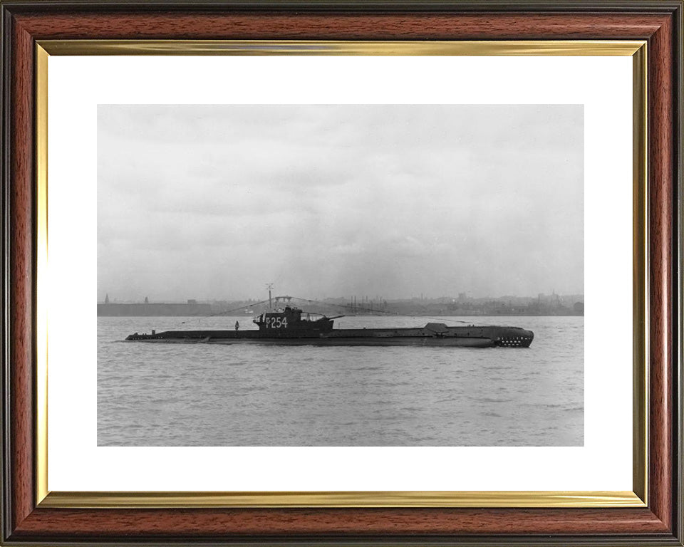 HMS Selene P254 Royal Navy S Class Submarine Photo Print or Framed Print - Hampshire Prints