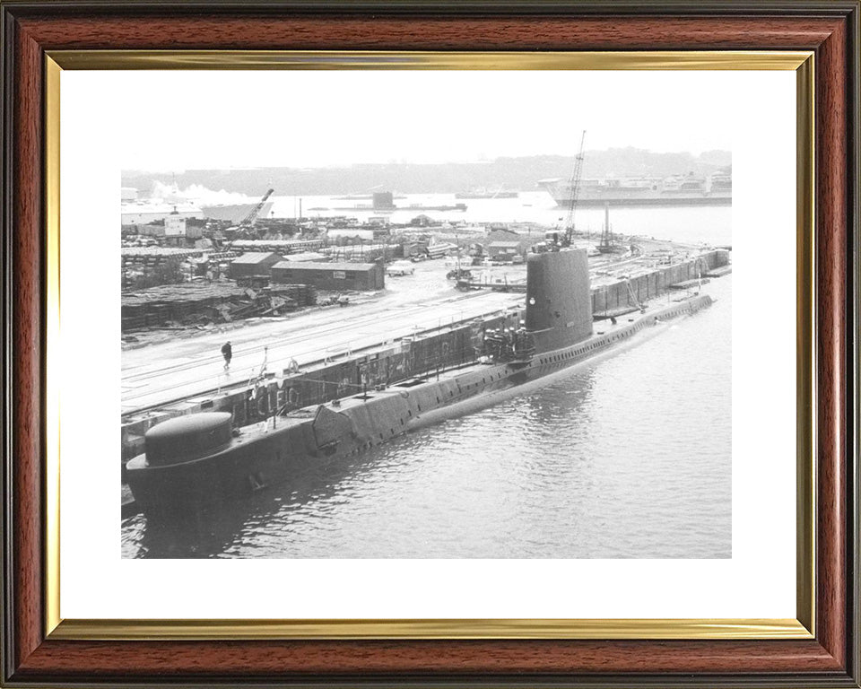 HMS Andrew P423 Royal Navy Amphion class Submarine Photo Print or Framed Print - Hampshire Prints