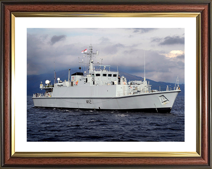 HMS Shoreham M112 Royal Navy Sandown class minehunter Photo Print or Framed Print - Hampshire Prints