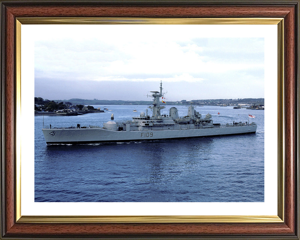 HMS Leander F109 Royal Navy Leander Class Frigate Photo Print or Framed Print - Hampshire Prints