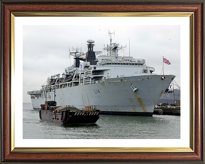 HMS Albion L14 | Photo Print | Framed Print | Albion Class | Amphibious ship | Royal Navy