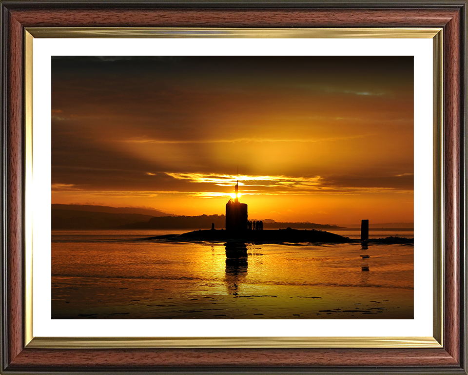 HMS Triumph S93 Submarine | Photo Print | Framed Print | Trafalgar Class | Royal Navy