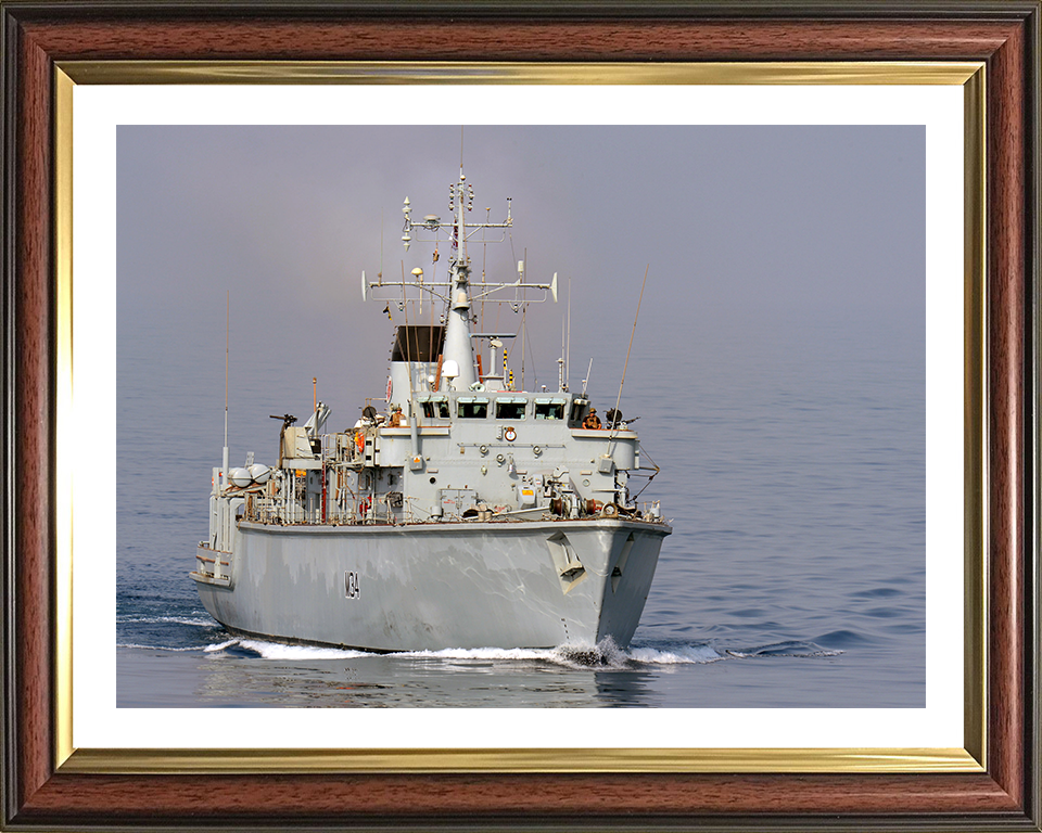 HMS Middleton M34 | Photo Print | Framed Print | Hunt Class | Mine Warfare Vessel | Royal Navy