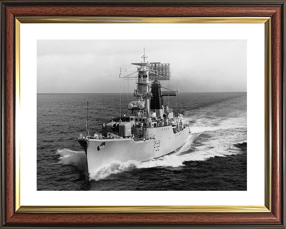 HMS Salisbury F32 Royal Navy Salisbury class Frigate Photo Print or Framed Print - Hampshire Prints