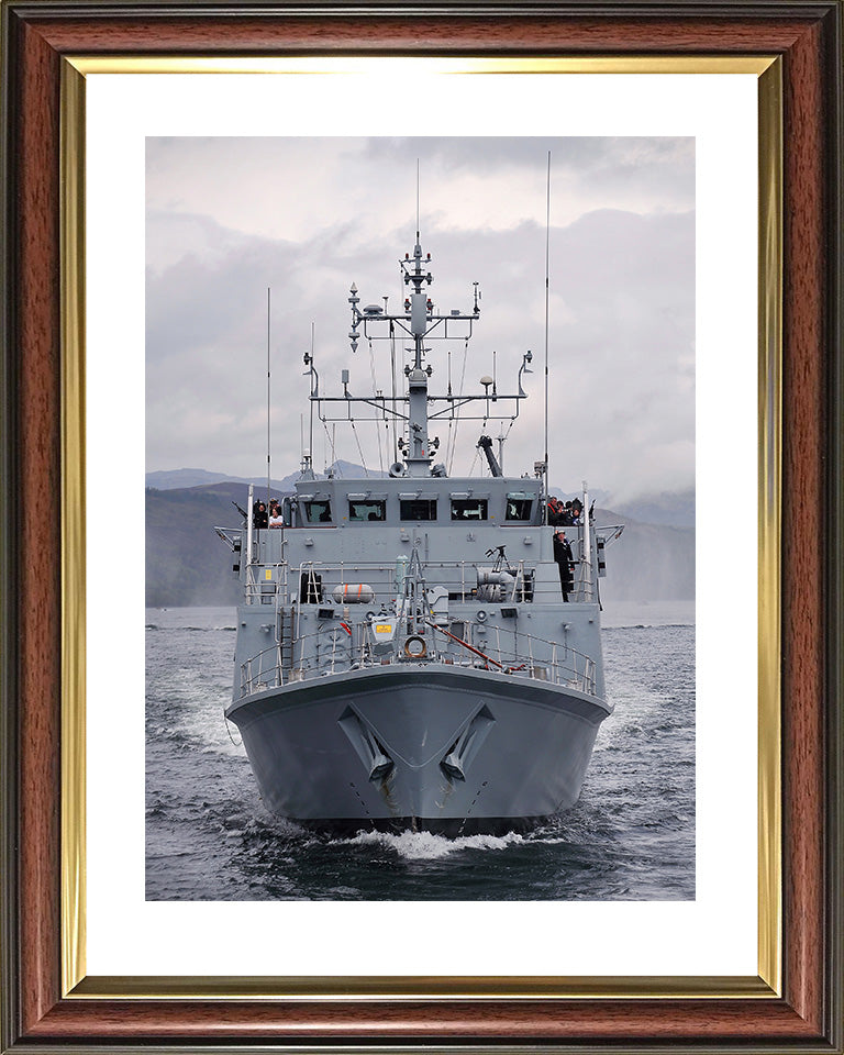 HMS Ramsey M110 Royal Navy Sandown class minehunter Photo Print or Framed Print - Hampshire Prints