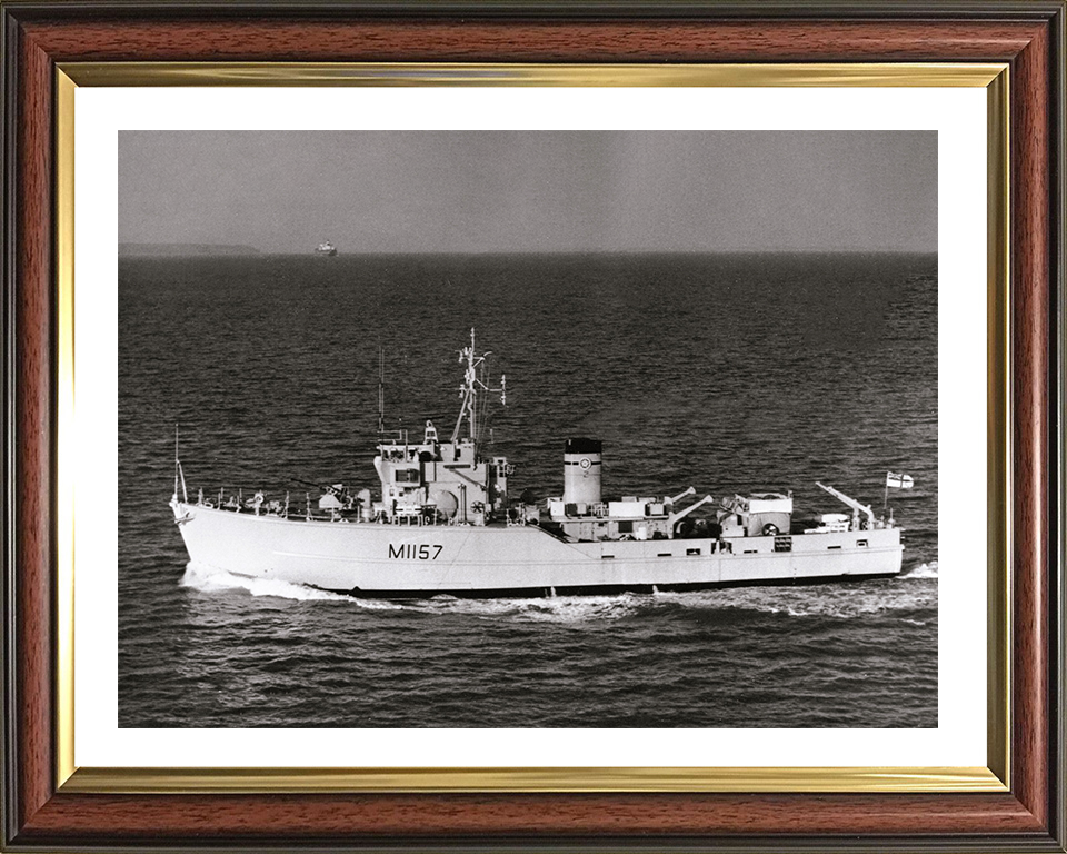 HMS Kirkliston M1157 | Photo Print | Framed Print | Ton Class | Minesweeper | Royal Navy