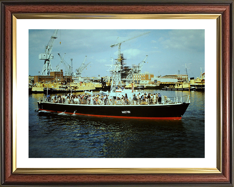 HMS Portisham M2781 Royal Navy Ham Class minesweeper Photo Print or Framed Print - Hampshire Prints