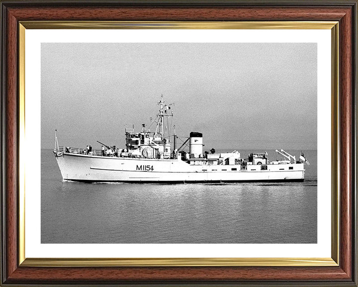 HMS Kellington M1154 Royal Navy Ton Class Minesweeper Photo Print or Framed Print - Hampshire Prints