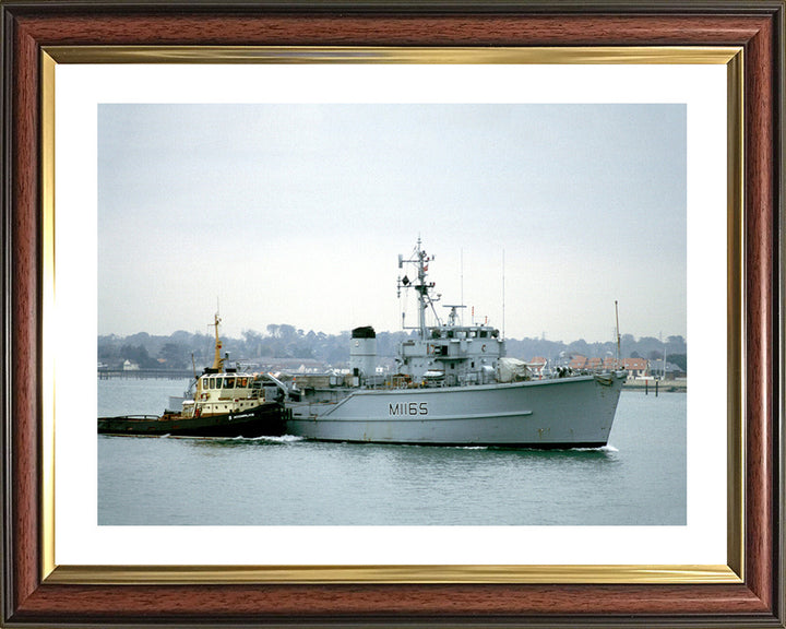 HMS Maxton M1165 Royal Navy Ton Class Minesweeper Photo Print or Framed Print - Hampshire Prints