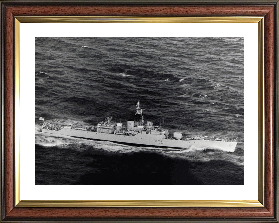 HMS Tenby F65 Royal Navy Whitby Class Frigate Photo Print or Framed Print - Hampshire Prints