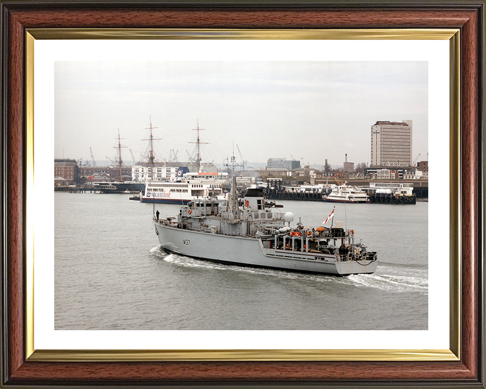 HMS Chiddingfold M37 | Photo Print | Framed Print | Hunt Class | Minehunter | Royal Navy