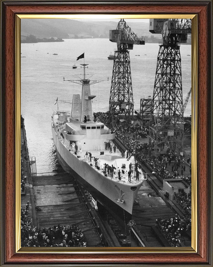 HMS Scylla F71 Royal Navy Leander class frigate Photo Print or Framed Print - Hampshire Prints