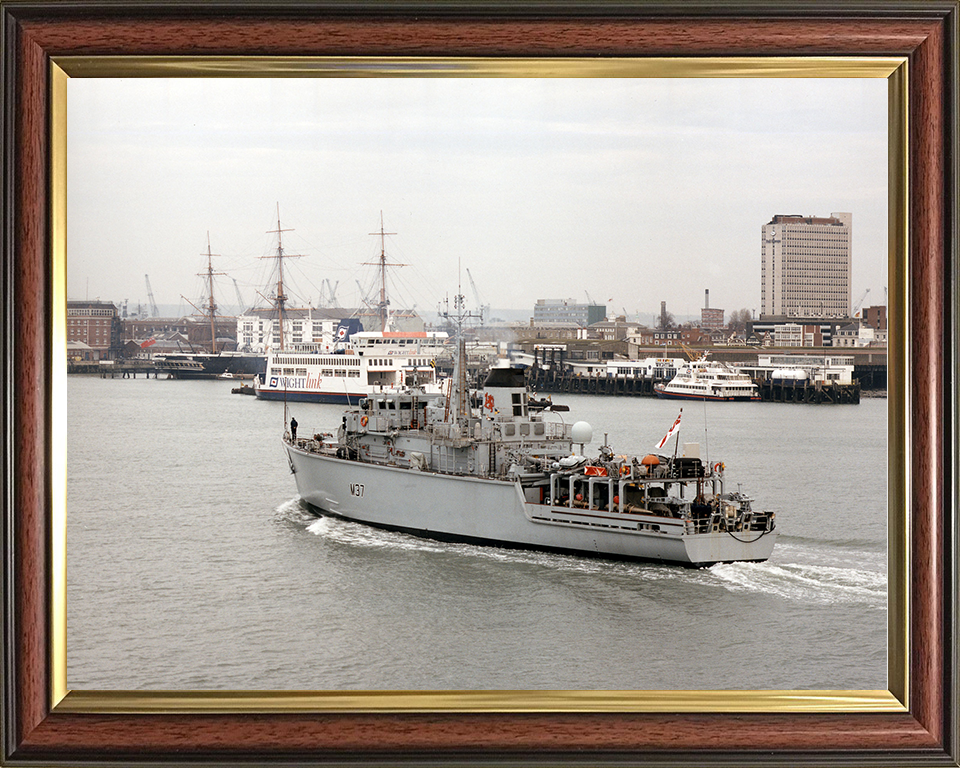 HMS Chiddingfold M37 | Photo Print | Framed Print | Hunt Class | Minehunter | Royal Navy