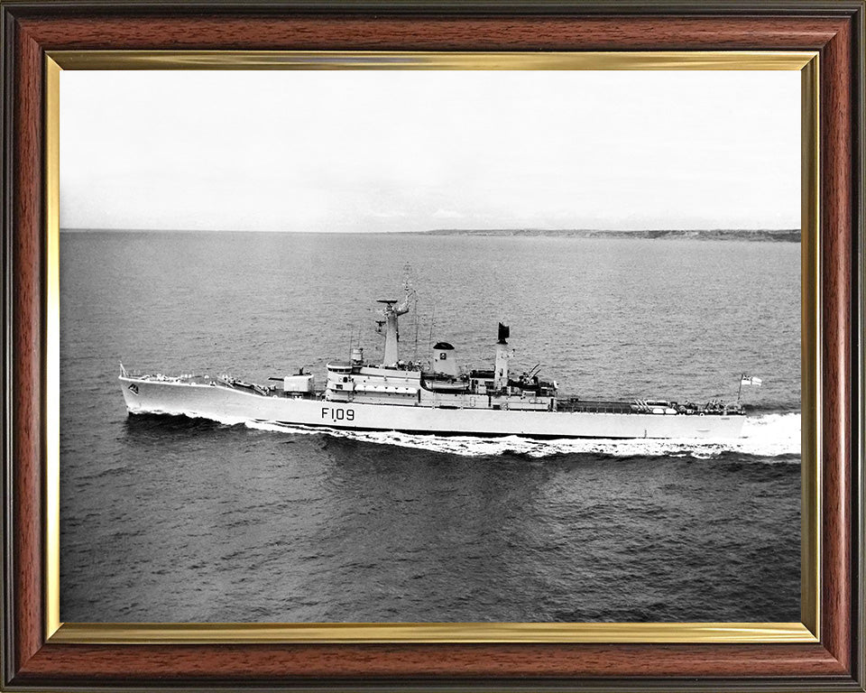 HMS Leander F109 Royal Navy Leander Class Frigate Photo Print or Framed Print - Hampshire Prints