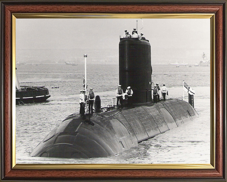 HMS Upholder P37 Royal Navy U class Submarine Photo Print or Framed Print - Hampshire Prints