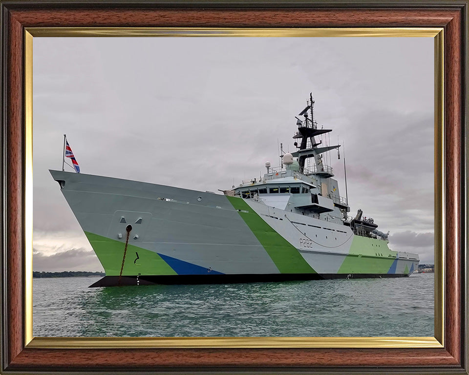 HMS Severn P282 Royal Navy River class offshore patrol vessel Photo Print or Framed Print - Hampshire Prints