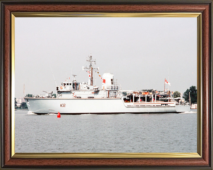 HMS Cottesmore M32 Royal Navy Hunt class minehunter Photo Print or Framed Print - Hampshire Prints