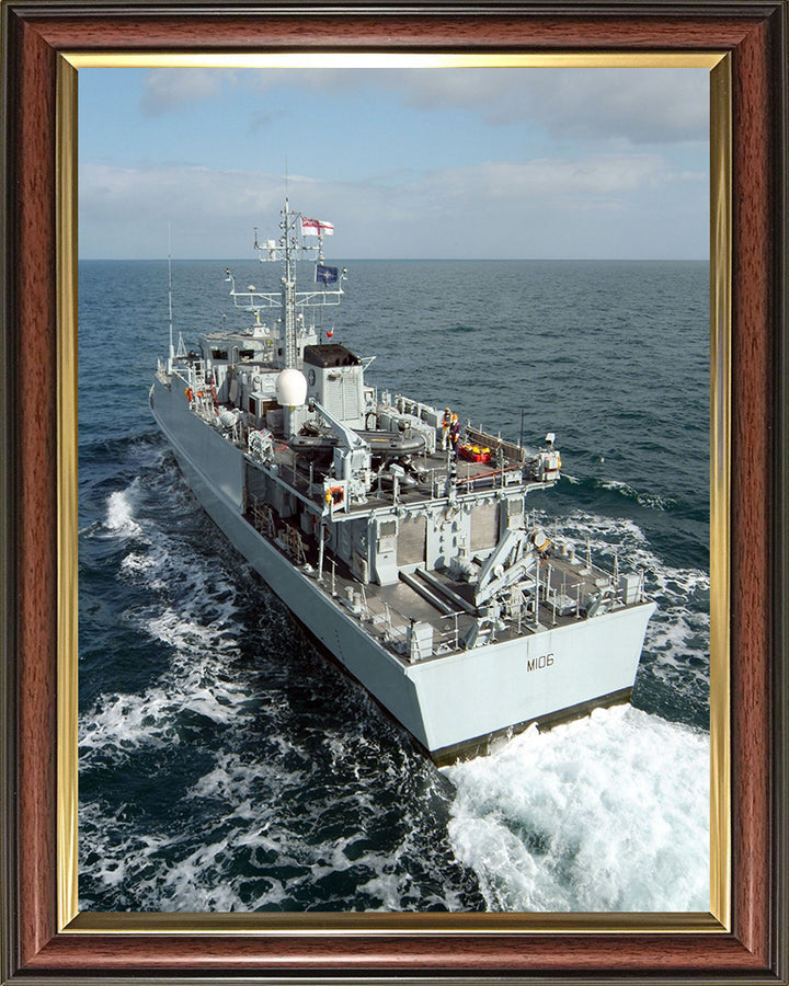 HMS Penzance M106 Royal Navy Sandown class minehunter Photo Print or Framed Print - Hampshire Prints