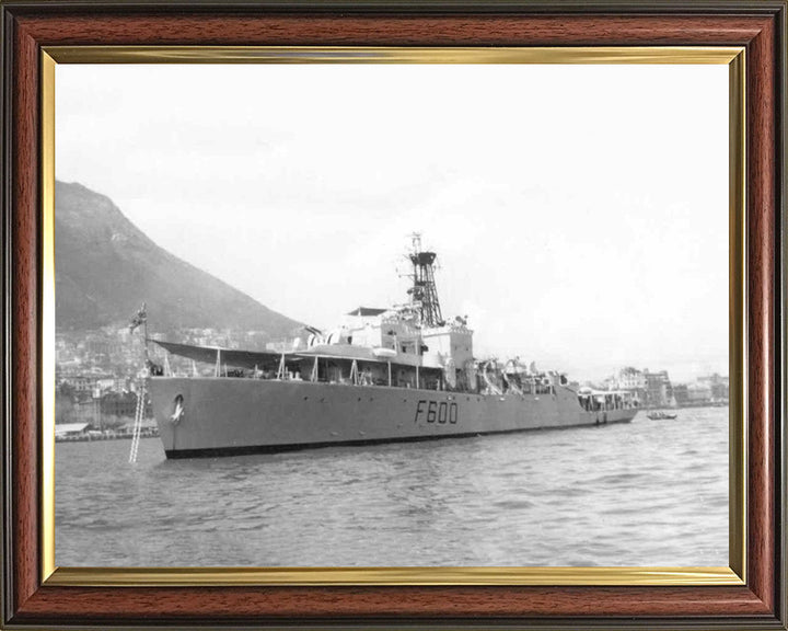 HMS St Brides Bay K600 Royal Navy Bay Class Frigate Photo Print or Framed Print - Hampshire Prints