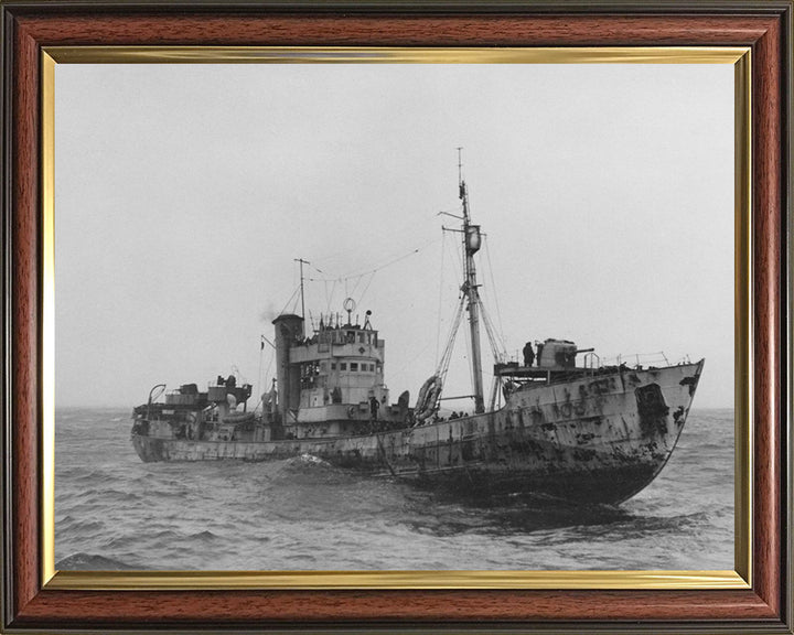 HMS Northern Pride FY105 Royal Navy Fish class anti submarine warfare trawler Photo Print or Framed Print - Hampshire Prints