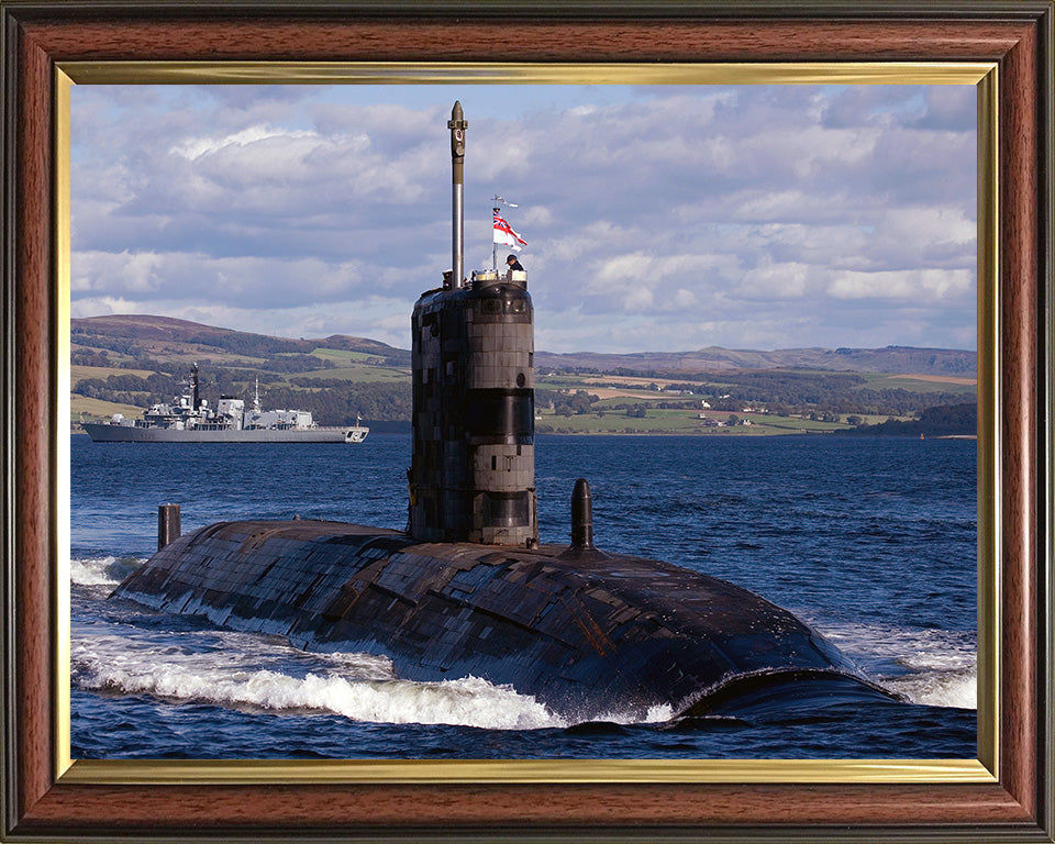 HMS Superb S109 Royal Navy Swiftsure class Submarine Photo Print or Framed Print - Hampshire Prints