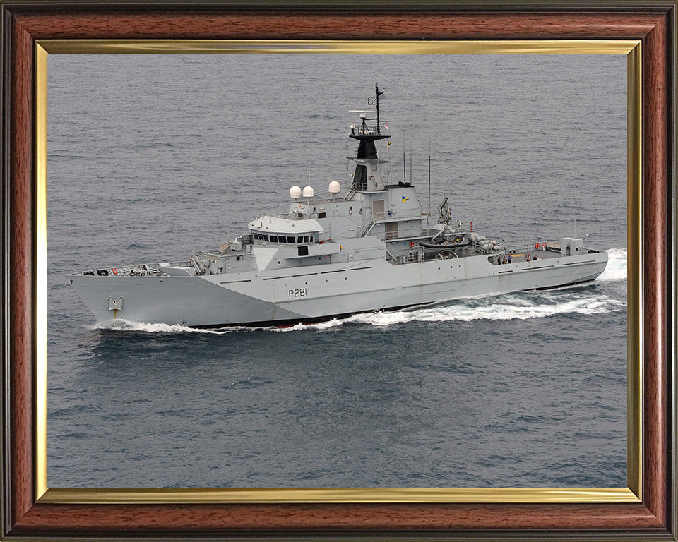 HMS Tyne P281 Royal Navy River class offshore patrol vessel Photo Print or Framed Print - Hampshire Prints