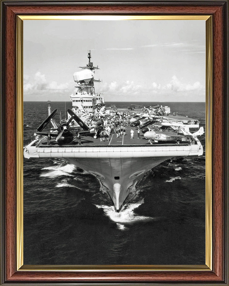 HMS Victorious R38 | Photo Print | Framed Print | Illustrious Class | Aircraft carrier | Royal Navy - Hampshire Prints