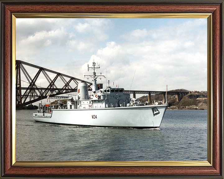 HMS Middleton M34 | Photo Print | Framed Print | Hunt Class | Mine Warfare Vessel | Royal Navy