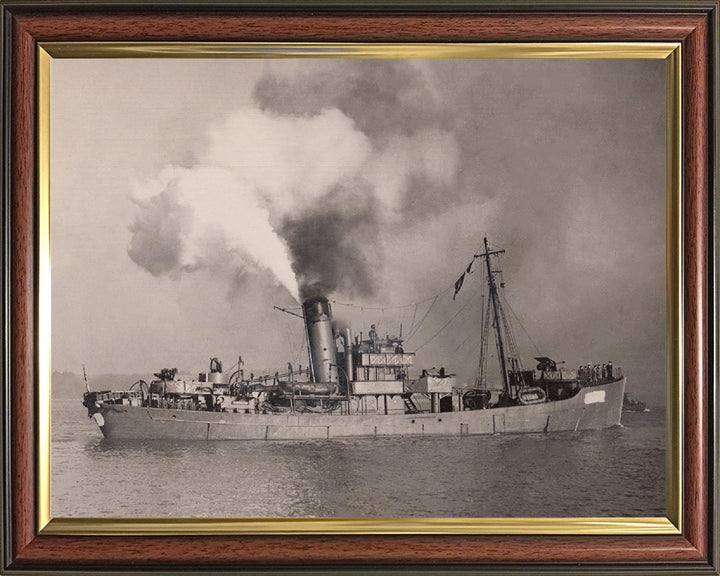 HMS Turquoise T45 Royal Navy Trawler Photo Print or Framed Print - Hampshire Prints