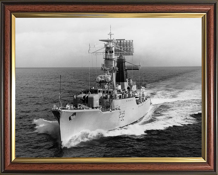 HMS Salisbury F32 Royal Navy Salisbury class Frigate Photo Print or Framed Print - Hampshire Prints