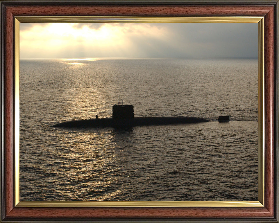 HMS Splendid S106 Royal Navy Swiftsure class Submarine Photo Print or Framed Print - Hampshire Prints