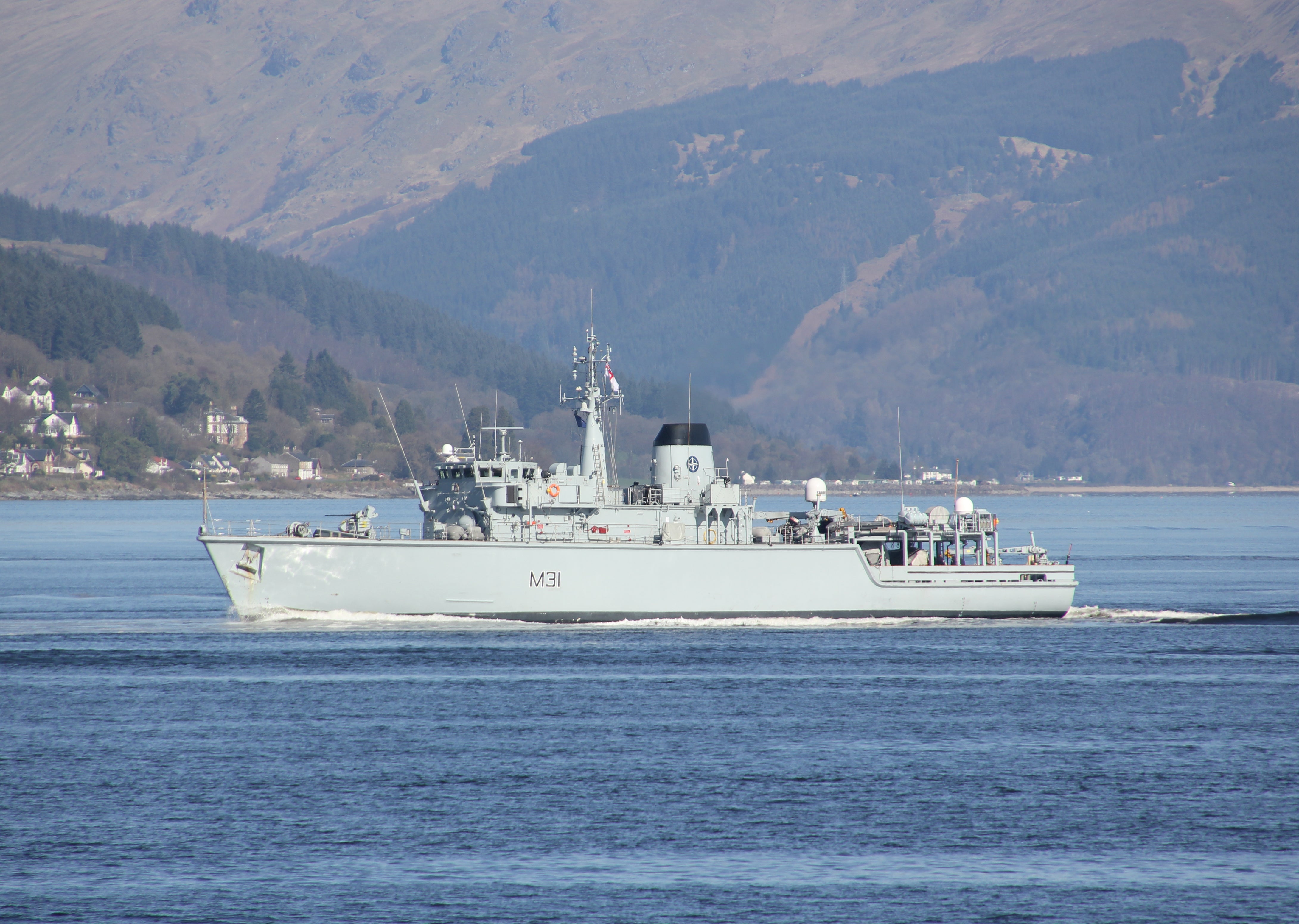 HMS Cattistock M31 Royal Navy Hunt class mine hunter Photo Print or Fr ...