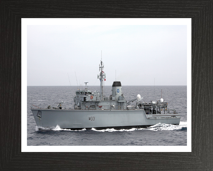 HMS Brocklesby M33 Royal Navy Hunt class Mine Counter Measures Vessel Photo Print or Framed Print - Hampshire Prints