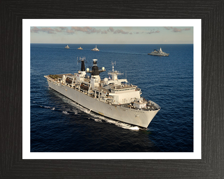 HMS Bulwark L15 Royal Navy Albion class amphibious ship Photo Print or Framed Print - Hampshire Prints