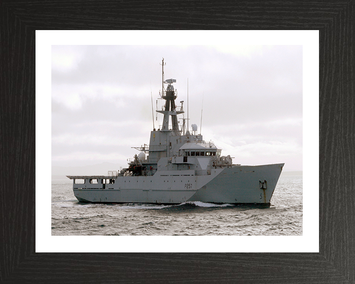 HMS Clyde P257 Royal Navy River class offshore patrol vessel Photo Print or Framed Print - Hampshire Prints