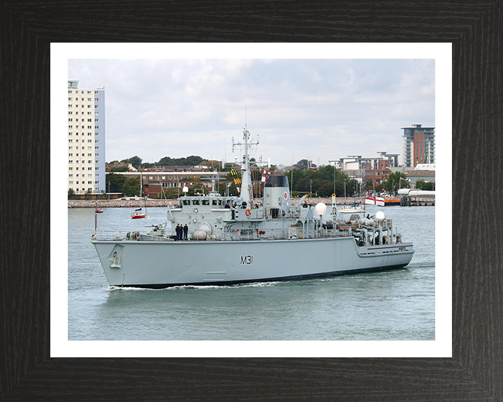 HMS Cattistock M31 Royal Navy Hunt class mine hunter Photo Print or Framed Print - Hampshire Prints