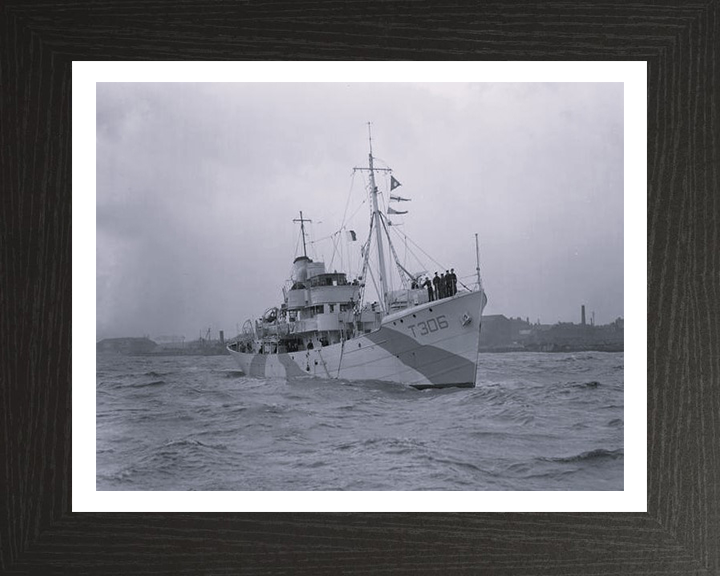 HMS Bream T306 Royal Navy Fish class anti submarine warfare trawler Photo Print or Framed Print - Hampshire Prints